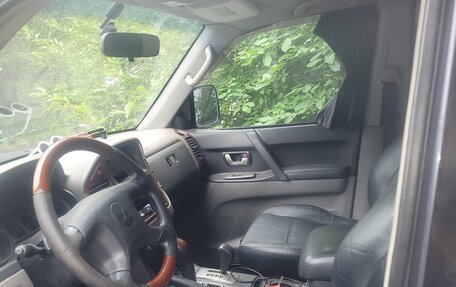 Mitsubishi Pajero III рестайлинг, 2005 год, 940 000 рублей, 4 фотография