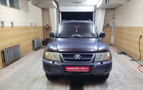 Mitsubishi Pajero III рестайлинг, 2005 год, 940 000 рублей, 9 фотография
