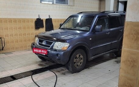 Mitsubishi Pajero III рестайлинг, 2005 год, 940 000 рублей, 10 фотография