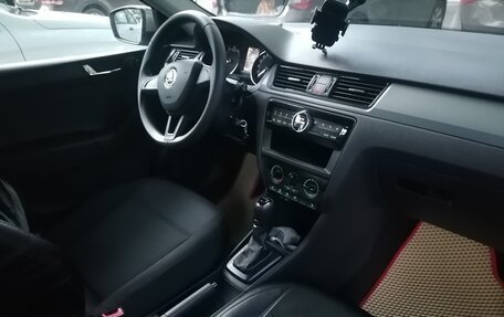 Skoda Rapid I, 2017 год, 990 000 рублей, 5 фотография