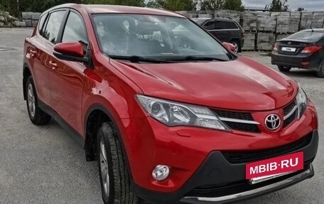 Toyota RAV4, 2015 год, 1 970 000 рублей, 9 фотография
