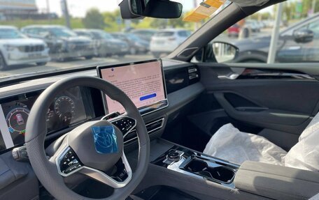 Volkswagen Tiguan, 2025 год, 4 650 000 рублей, 10 фотография