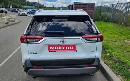 Toyota RAV4, 2021 год, 3 400 000 рублей, 11 фотография