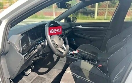 Volkswagen Golf VIII, 2022 год, 2 250 000 рублей, 11 фотография