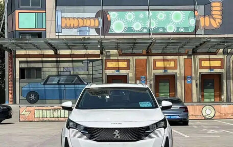 Peugeot 5008 II, 2021 год, 1 820 000 рублей, 2 фотография