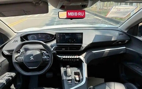 Peugeot 5008 II, 2021 год, 1 820 000 рублей, 10 фотография