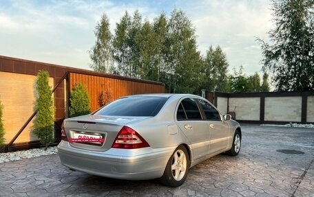 Mercedes-Benz C-Класс, 2003 год, 550 000 рублей, 3 фотография