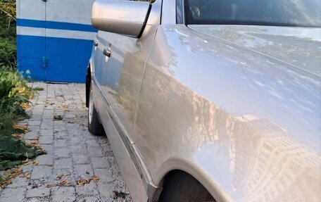 Mercedes-Benz C-Класс, 1994 год, 970 000 рублей, 3 фотография