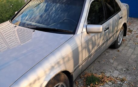 Mercedes-Benz C-Класс, 1994 год, 970 000 рублей, 6 фотография