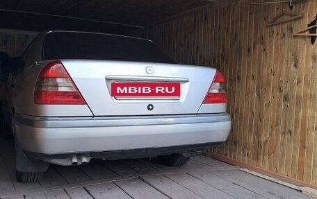 Mercedes-Benz C-Класс, 1994 год, 970 000 рублей, 2 фотография