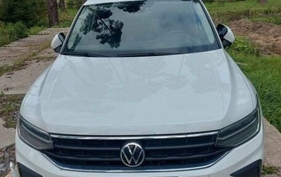 Volkswagen Tiguan II, 2022 год, 2 800 000 рублей, 1 фотография