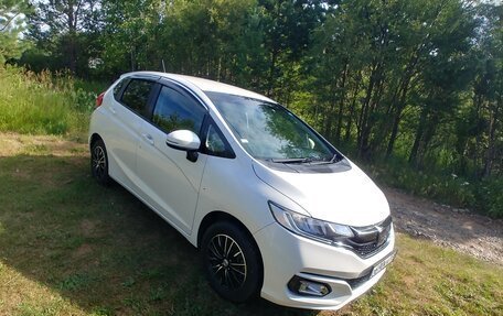 Honda Fit III, 2018 год, 1 250 000 рублей, 2 фотография