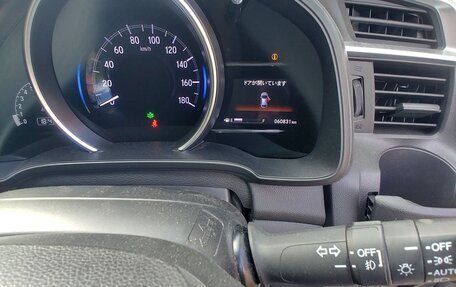 Honda Fit III, 2018 год, 1 250 000 рублей, 9 фотография