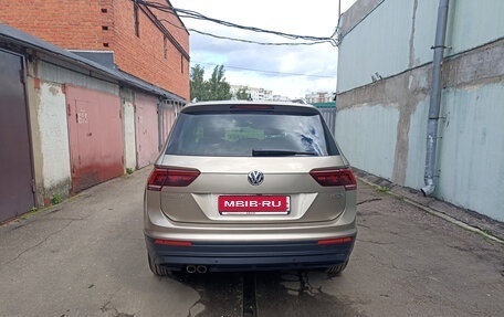 Volkswagen Tiguan II, 2019 год, 2 800 000 рублей, 2 фотография