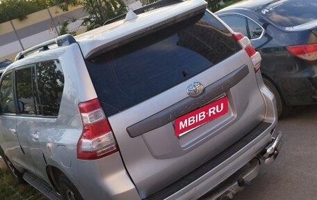 Toyota Land Cruiser Prado 150 рестайлинг 2, 2014 год, 2 800 000 рублей, 2 фотография