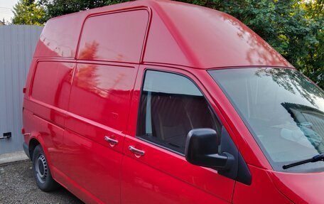 Volkswagen Transporter T5 рестайлинг, 2004 год, 1 050 000 рублей, 2 фотография