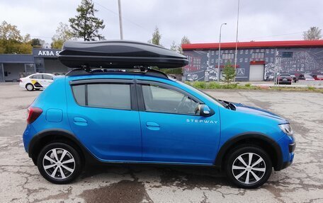 Renault Sandero II рестайлинг, 2015 год, 950 000 рублей, 2 фотография