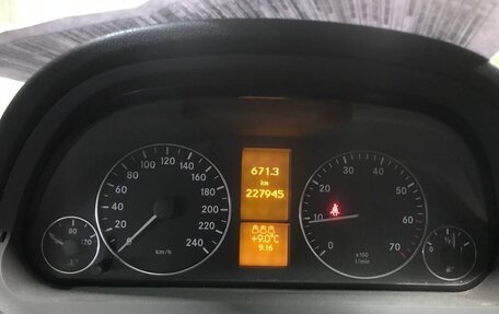 Mercedes-Benz A-Класс, 2005 год, 670 000 рублей, 8 фотография