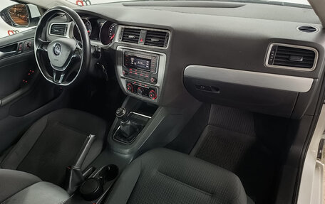 Volkswagen Jetta VI, 2018 год, 1 199 000 рублей, 12 фотография