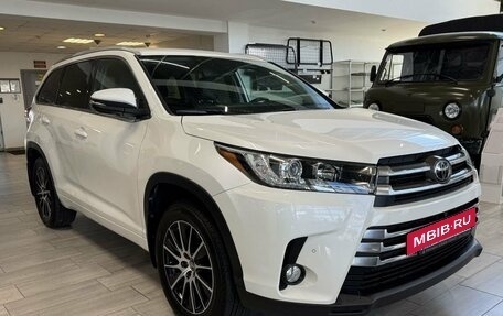 Toyota Highlander III, 2018 год, 3 350 000 рублей, 3 фотография