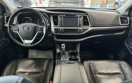 Toyota Highlander III, 2018 год, 3 350 000 рублей, 20 фотография
