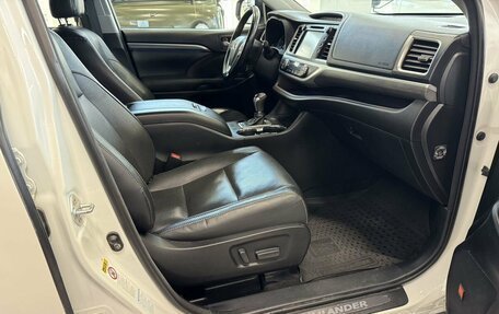 Toyota Highlander III, 2018 год, 3 350 000 рублей, 19 фотография