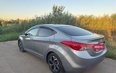 Hyundai Elantra V, 2012 год, 880 000 рублей, 4 фотография