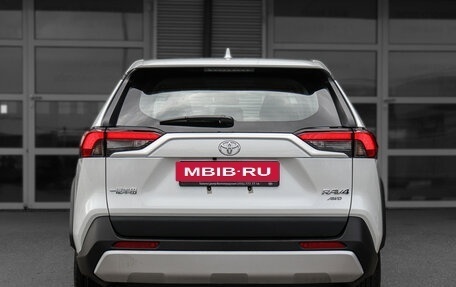 Toyota RAV4, 2024 год, 4 490 000 рублей, 3 фотография