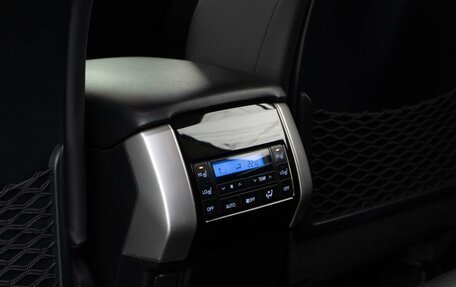 Toyota Land Cruiser Prado 150 рестайлинг 2, 2020 год, 5 998 070 рублей, 13 фотография