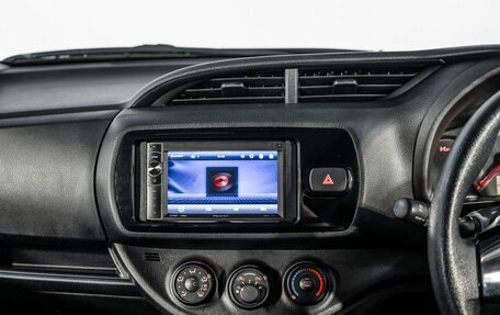 Toyota Vitz, 2017 год, 960 000 рублей, 11 фотография