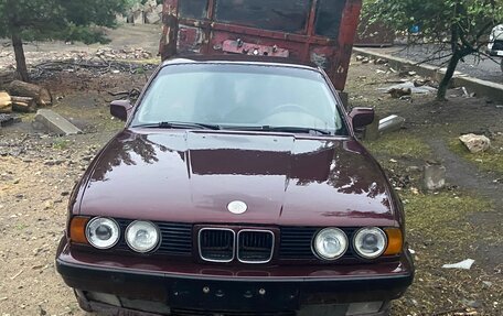 BMW 5 серия, 1990 год, 250 000 рублей, 1 фотография