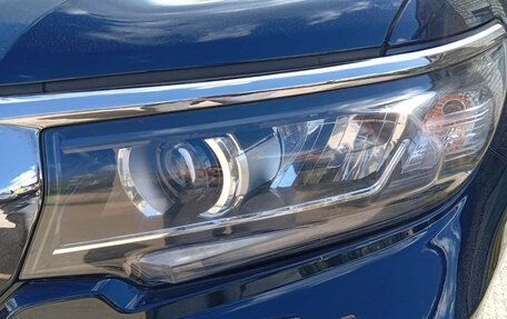 Toyota Land Cruiser Prado 150 рестайлинг 2, 2019 год, 4 650 000 рублей, 1 фотография