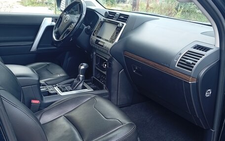 Toyota Land Cruiser Prado 150 рестайлинг 2, 2019 год, 4 650 000 рублей, 2 фотография