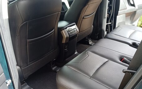 Toyota Land Cruiser Prado 150 рестайлинг 2, 2019 год, 4 650 000 рублей, 7 фотография