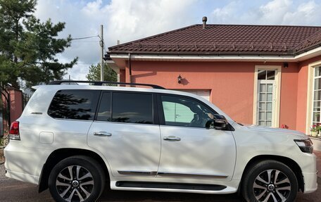 Toyota Land Cruiser 200, 2019 год, 7 150 000 рублей, 3 фотография