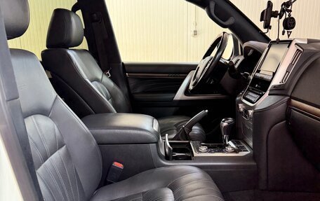 Toyota Land Cruiser 200, 2019 год, 7 150 000 рублей, 8 фотография