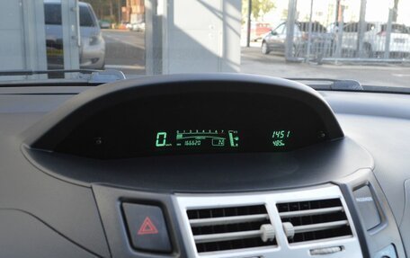Toyota Yaris III рестайлинг, 2008 год, 529 000 рублей, 13 фотография
