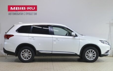 Mitsubishi Outlander III рестайлинг 3, 2018 год, 1 949 000 рублей, 8 фотография