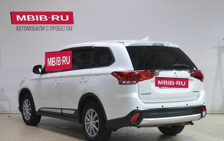 Mitsubishi Outlander III рестайлинг 3, 2018 год, 1 949 000 рублей, 4 фотография
