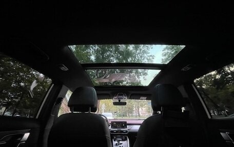 Geely Coolray I, 2023 год, 1 600 000 рублей, 2 фотография