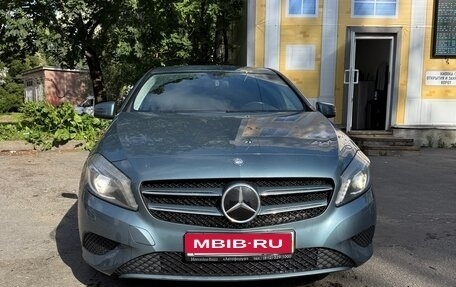 Mercedes-Benz A-Класс, 2013 год, 999 999 рублей, 1 фотография