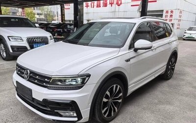Volkswagen Tiguan II, 2021 год, 2 360 000 рублей, 1 фотография