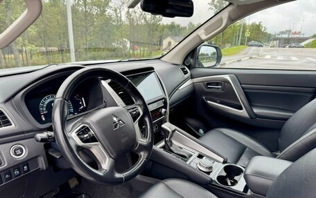 Mitsubishi Pajero Sport III рестайлинг, 2020 год, 3 100 000 рублей, 4 фотография