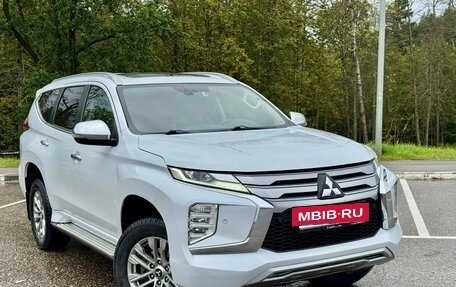 Mitsubishi Pajero Sport III рестайлинг, 2020 год, 3 100 000 рублей, 5 фотография