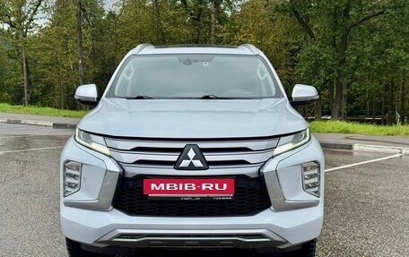 Mitsubishi Pajero Sport III рестайлинг, 2020 год, 3 100 000 рублей, 3 фотография
