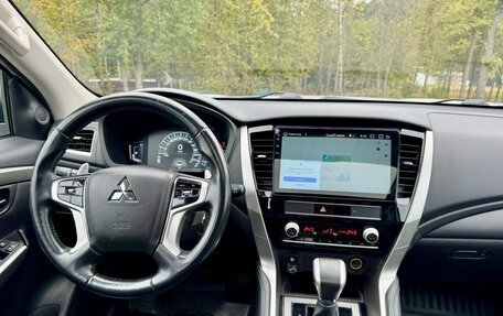 Mitsubishi Pajero Sport III рестайлинг, 2020 год, 3 100 000 рублей, 6 фотография