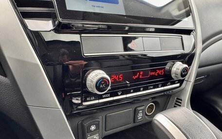 Mitsubishi Pajero Sport III рестайлинг, 2020 год, 3 100 000 рублей, 16 фотография