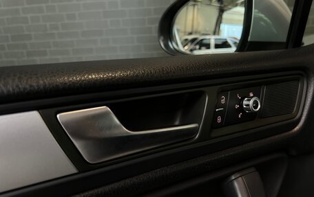 Volkswagen Touareg III, 2010 год, 1 700 000 рублей, 14 фотография