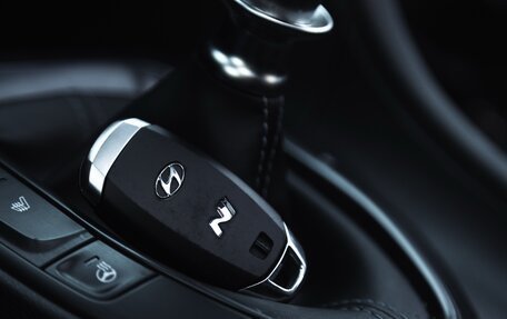 Hyundai Veloster II, 2019 год, 2 850 000 рублей, 9 фотография