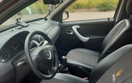 Renault Sandero I, 2012 год, 550 000 рублей, 2 фотография